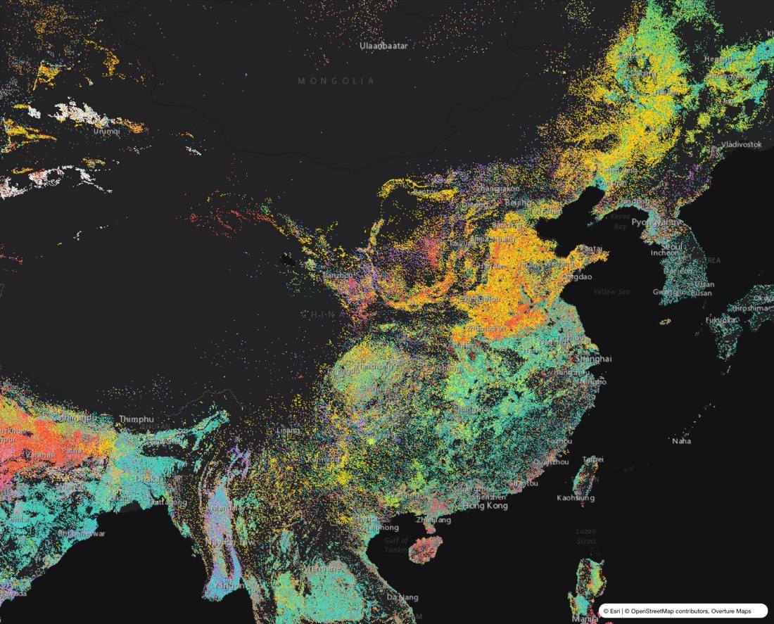 Crop map of China: each dot is a field area coloured by crop