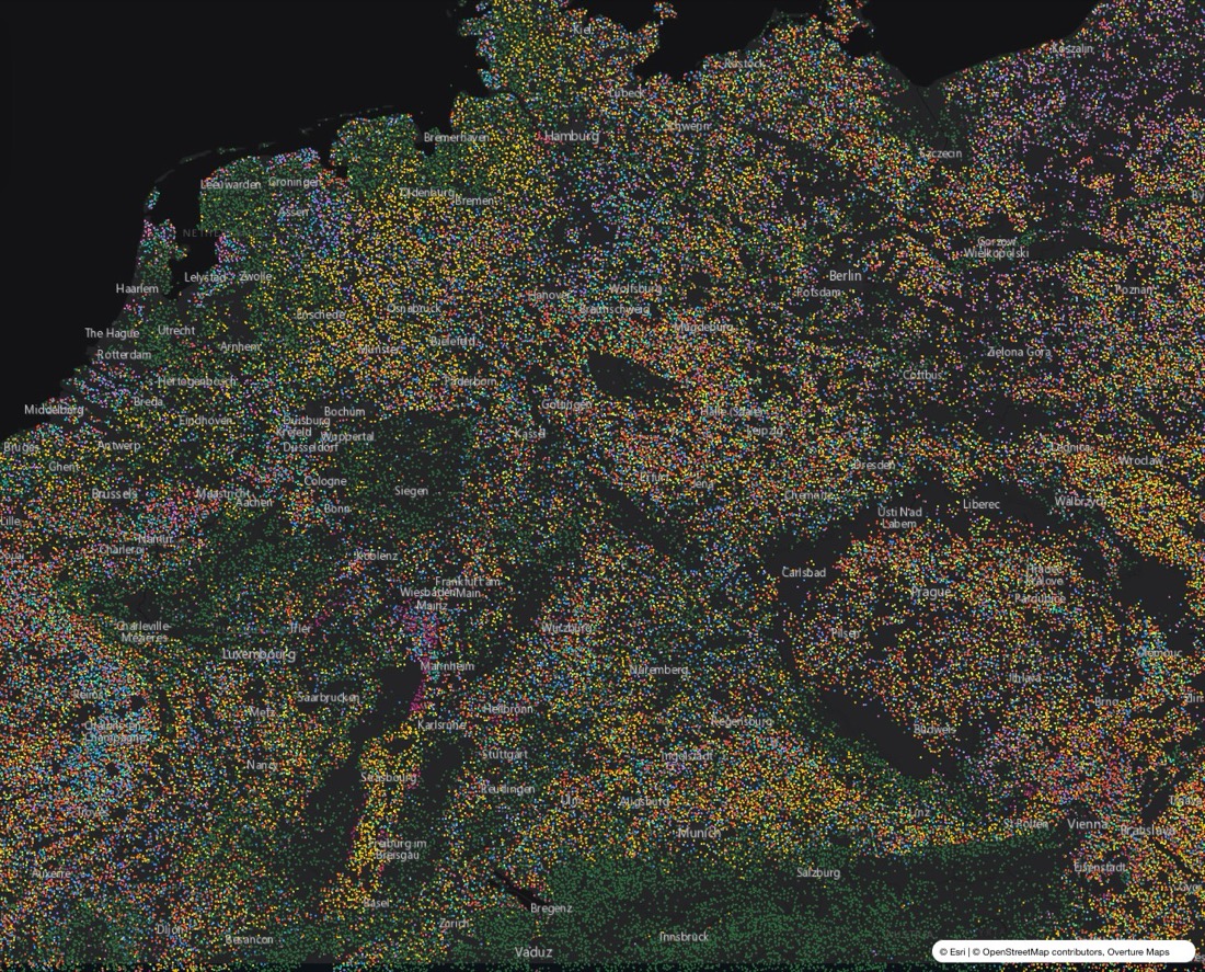 Crop map of Germany: each dot is a field area coloured by crop