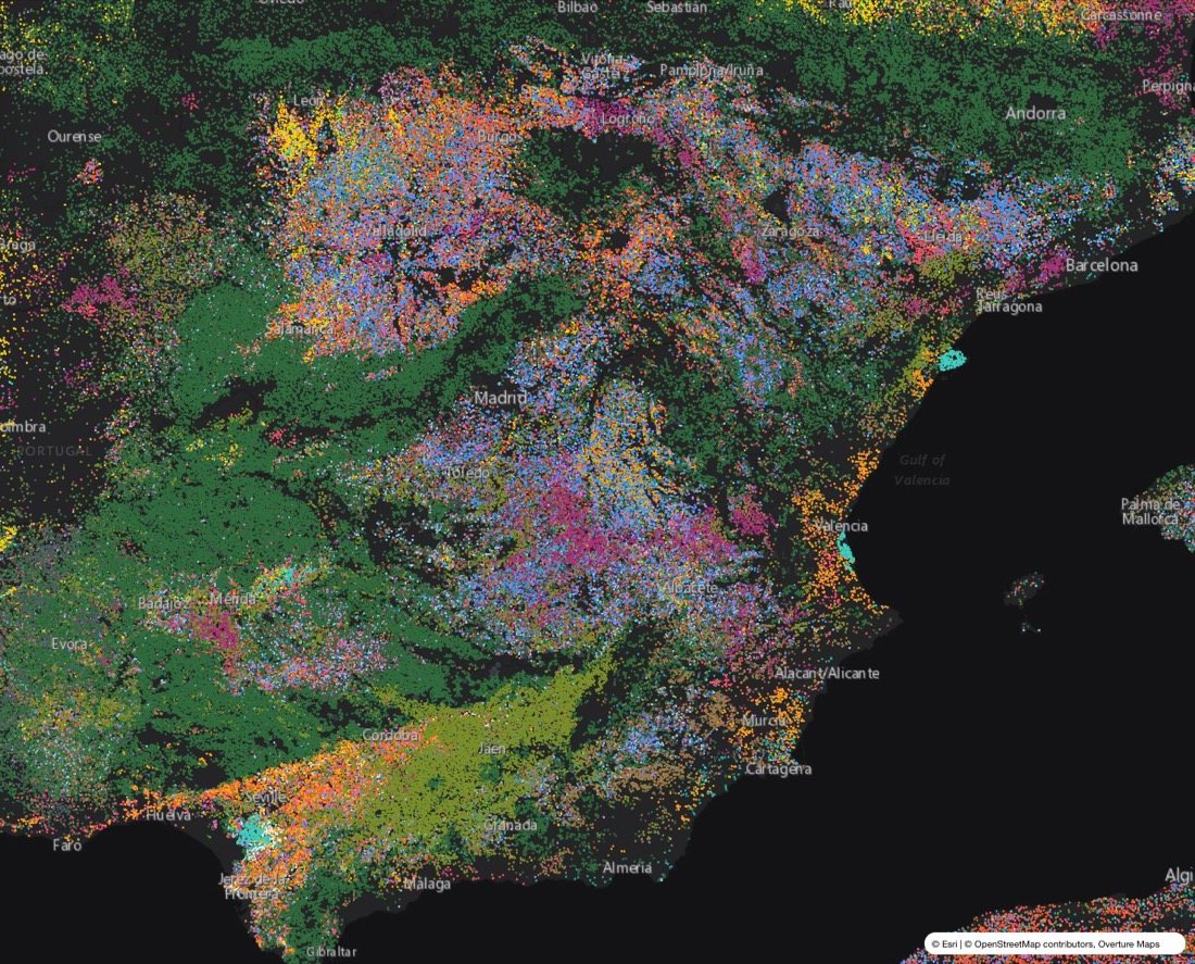 Crop map of Spain: each dot is a field area coloured by crop